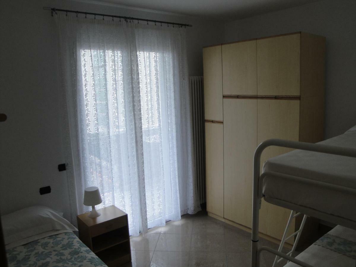 Aloe Beach Apartments, Ombrellone, Parcheggio E Uso Di Biciclette Gratis Rimini Exterior photo